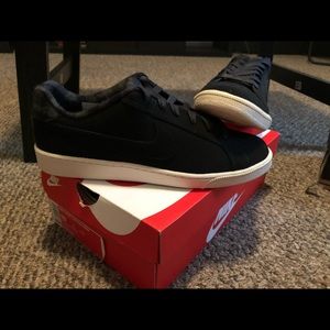 All matte black Nike size 10 for men!